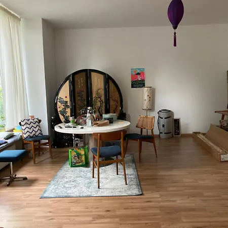 Grosse Tolle Unterkunft, Gemeinsame Nutzung Von Bad Und Kueche